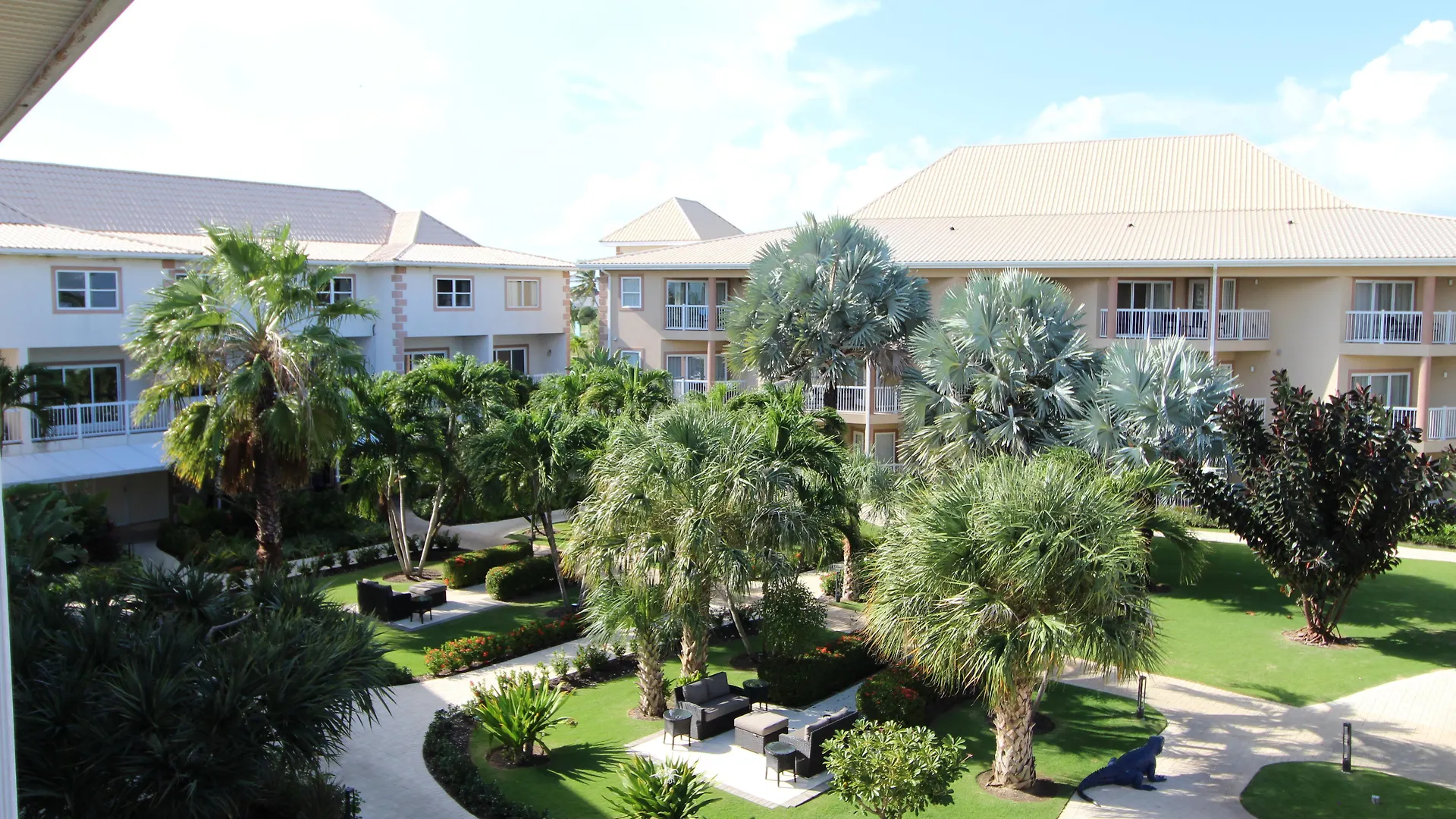 ***  Holiday Inn Resort Grand Cayman By Ihg (Adults Only) West Bay Islas Caimán