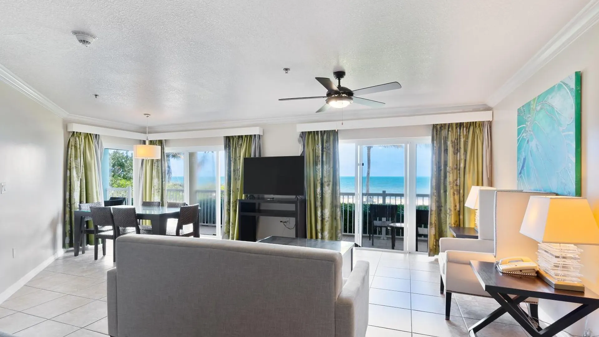 ***  Holiday Inn Resort Grand Cayman By Ihg (Adults Only) West Bay Islas Caimán